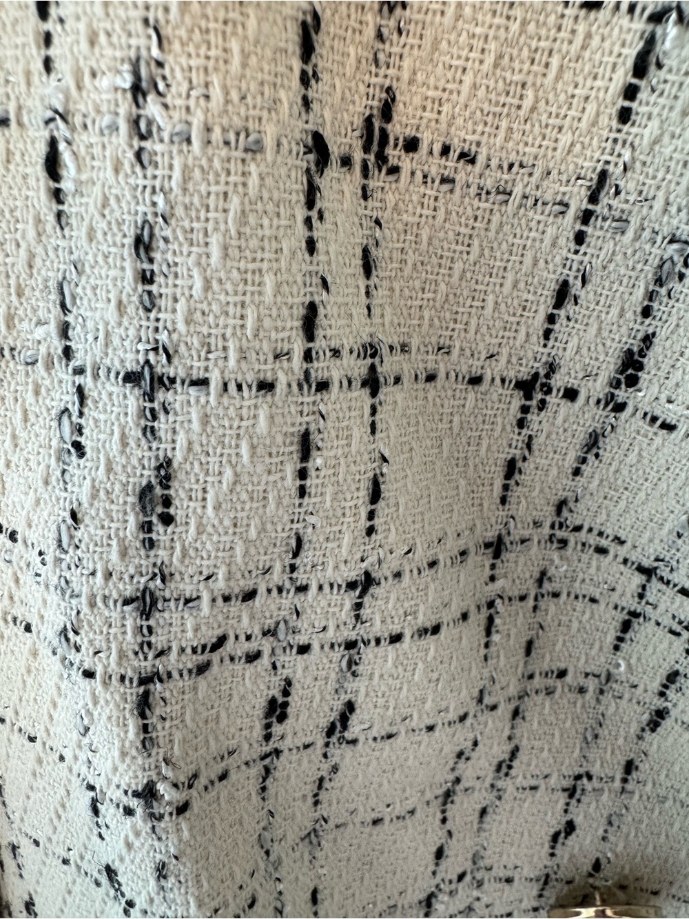 entro Cream and Black Tweed Blazer with Matching Shorts - Picture 5 of 6